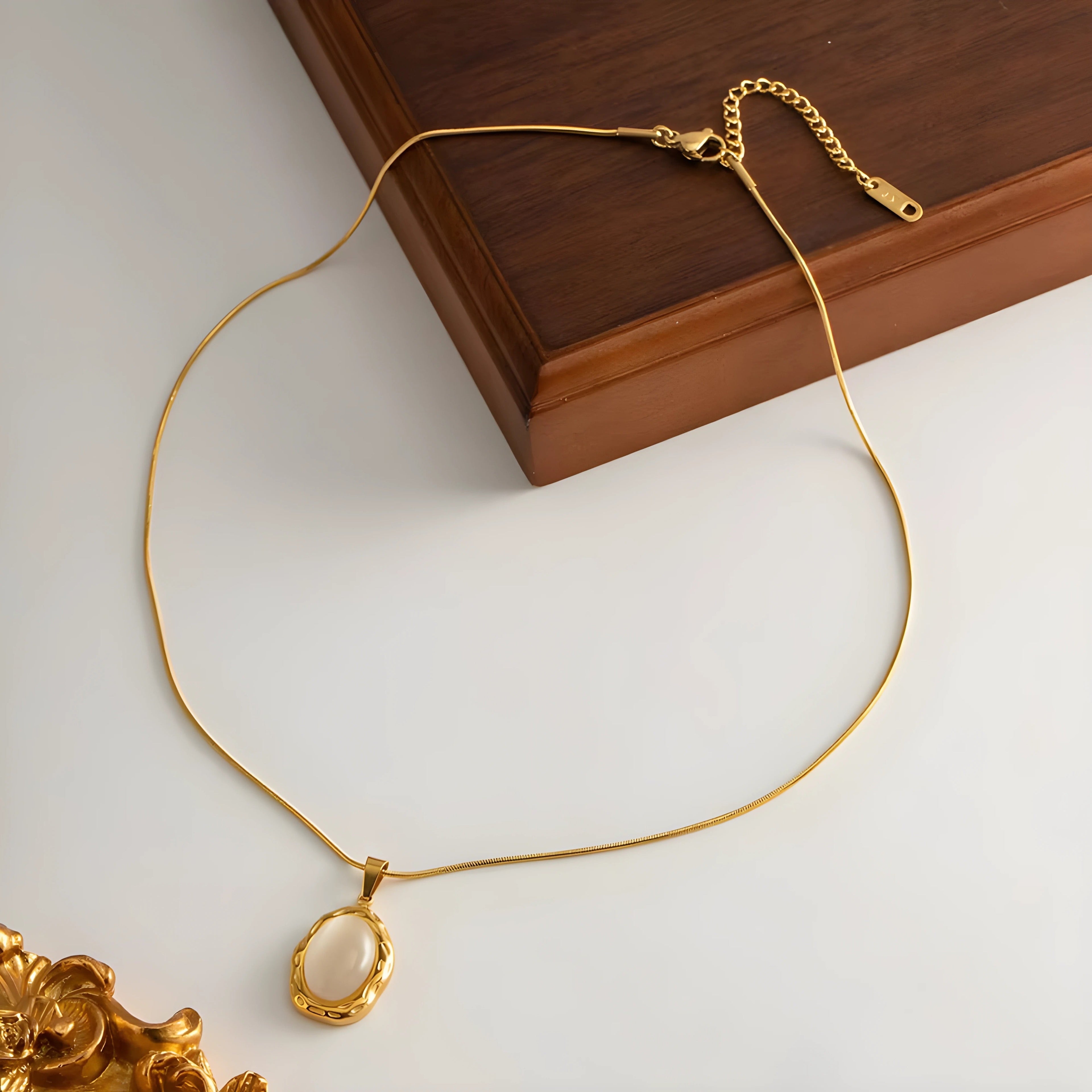 Maëlys – Gouden Organische Hanger
