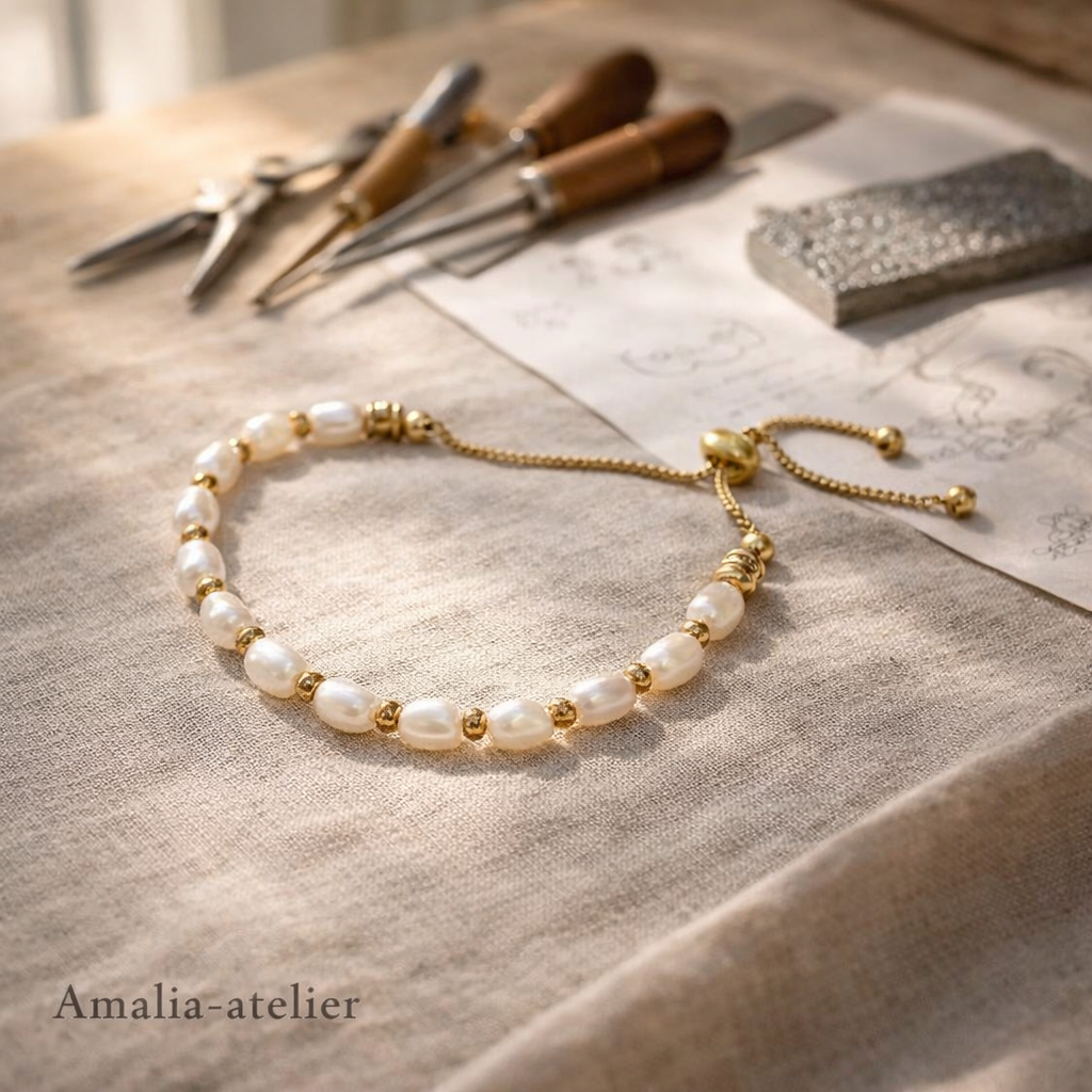 "Aurélia Vintage Parel Sieraad" kan worden herschreven als "Aurélia Vintage Pearl Jewelry".