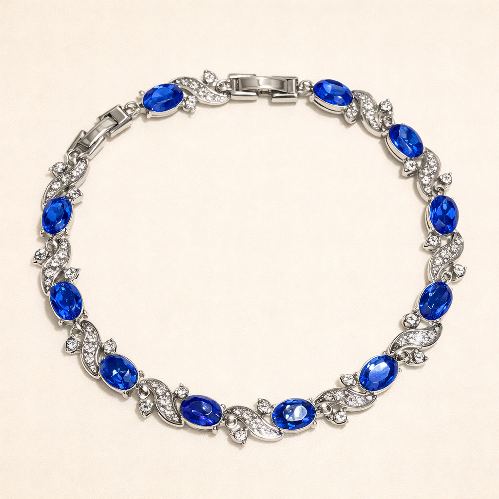 Stylish white gold bracelet with refined accents