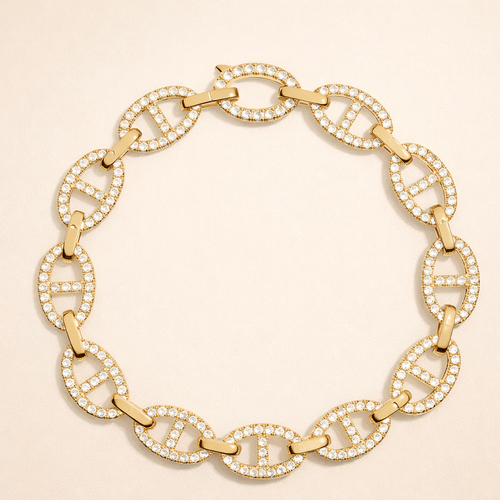 Elegant white gold bracelet with refined details