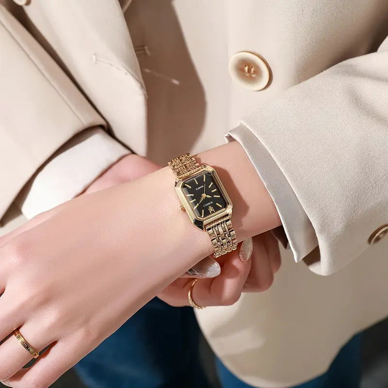 Elegante gouden horloge met verfijnde schakels