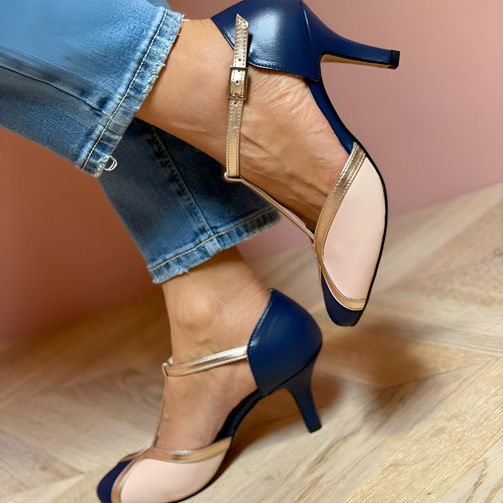 Liliane – T-Band Pumps