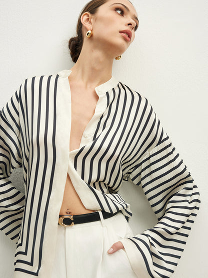 Satijnen Gestreepte Blouse met Knoopsluiting