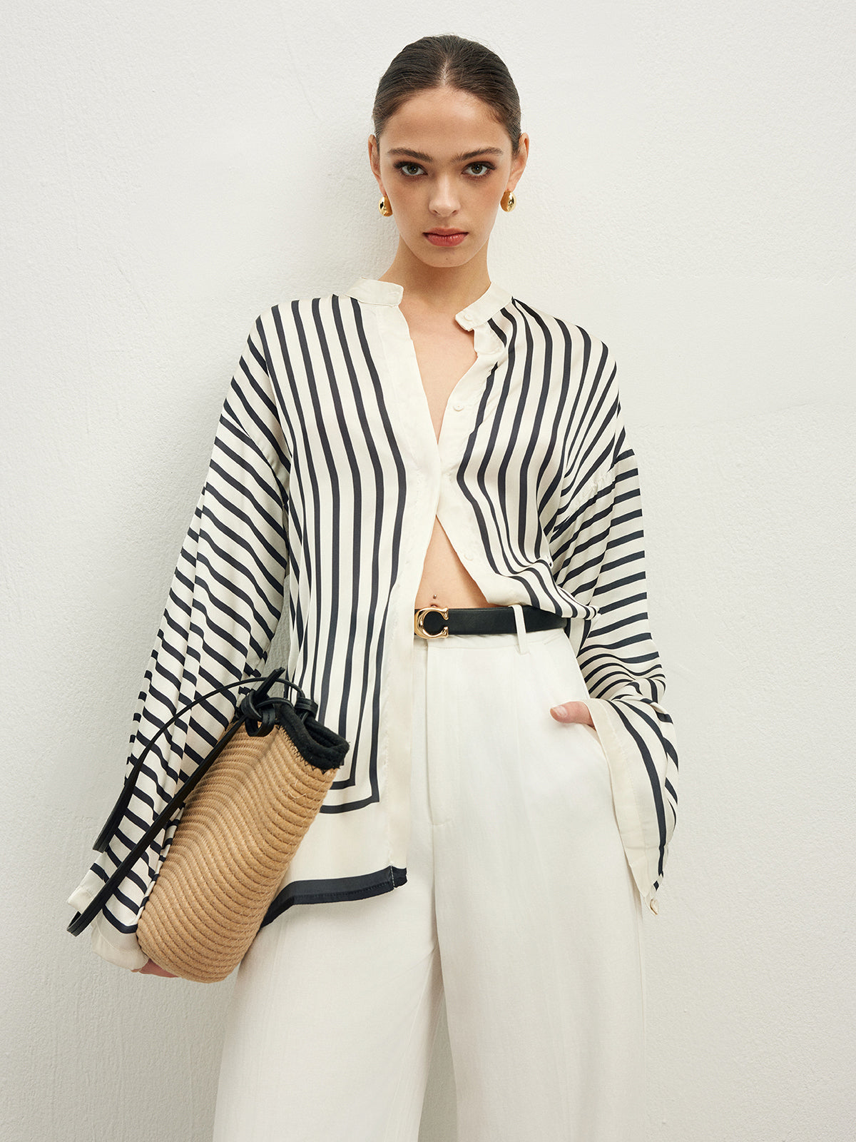 Satijnen Gestreepte Blouse met Knoopsluiting