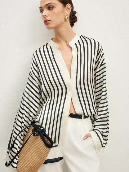 Satijnen Gestreepte Blouse met Knoopsluiting