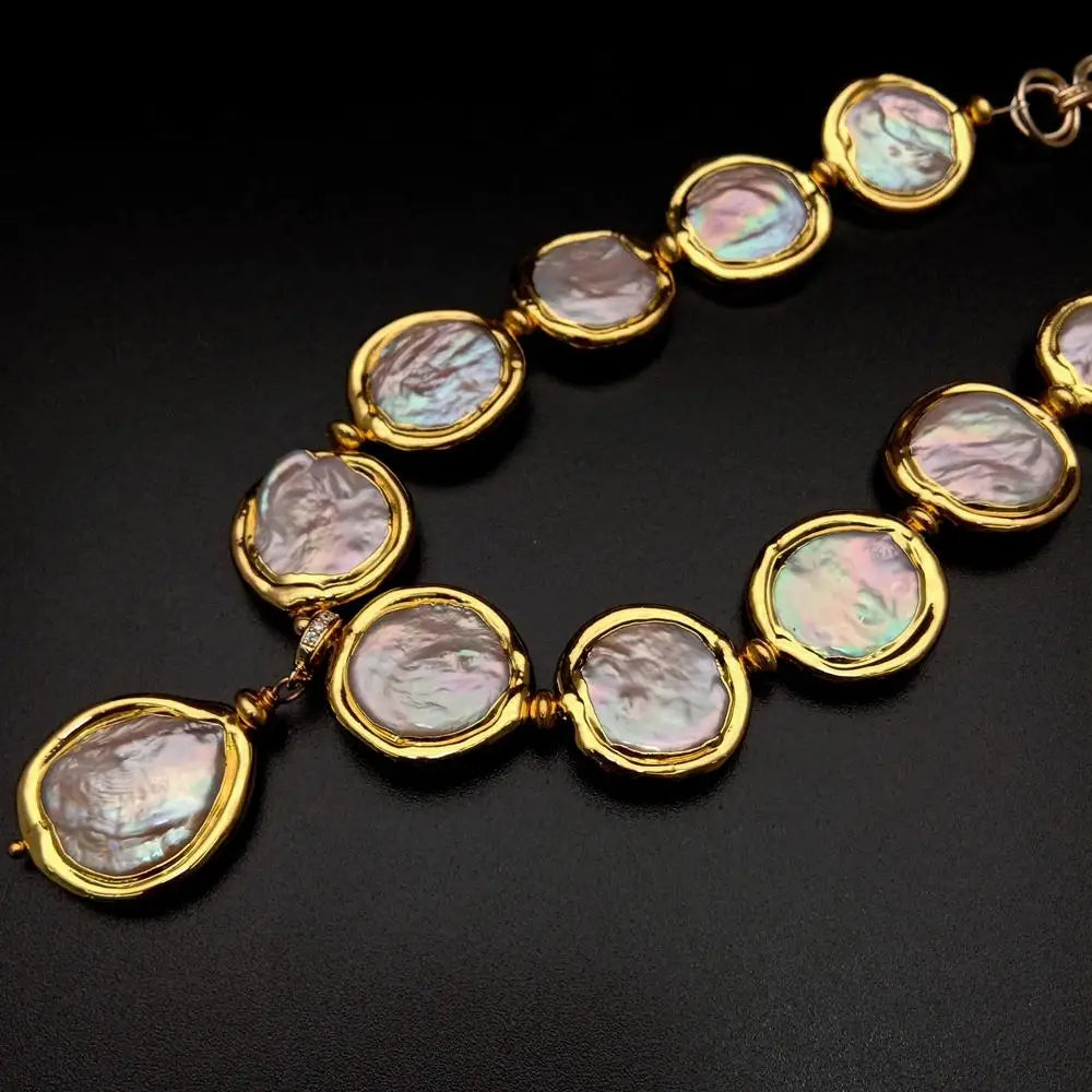Daphné – Luxury Pearl Necklace with Gold Accents