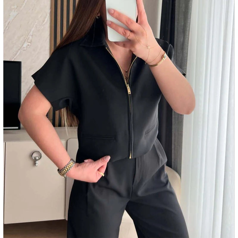 Ella Zipper