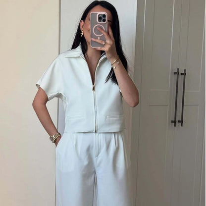 Ella Zipper