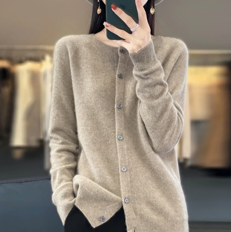 Lovas | Elegante Knoopjes Cardigan