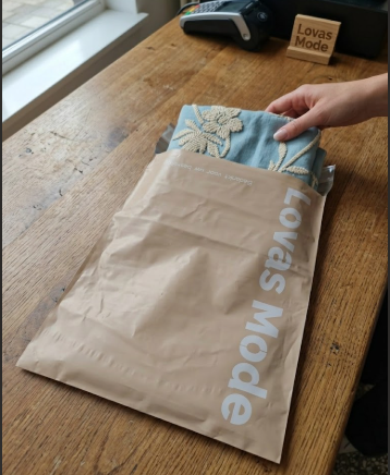 Lovas | Luchtige Geborduurde Vintage Jurk