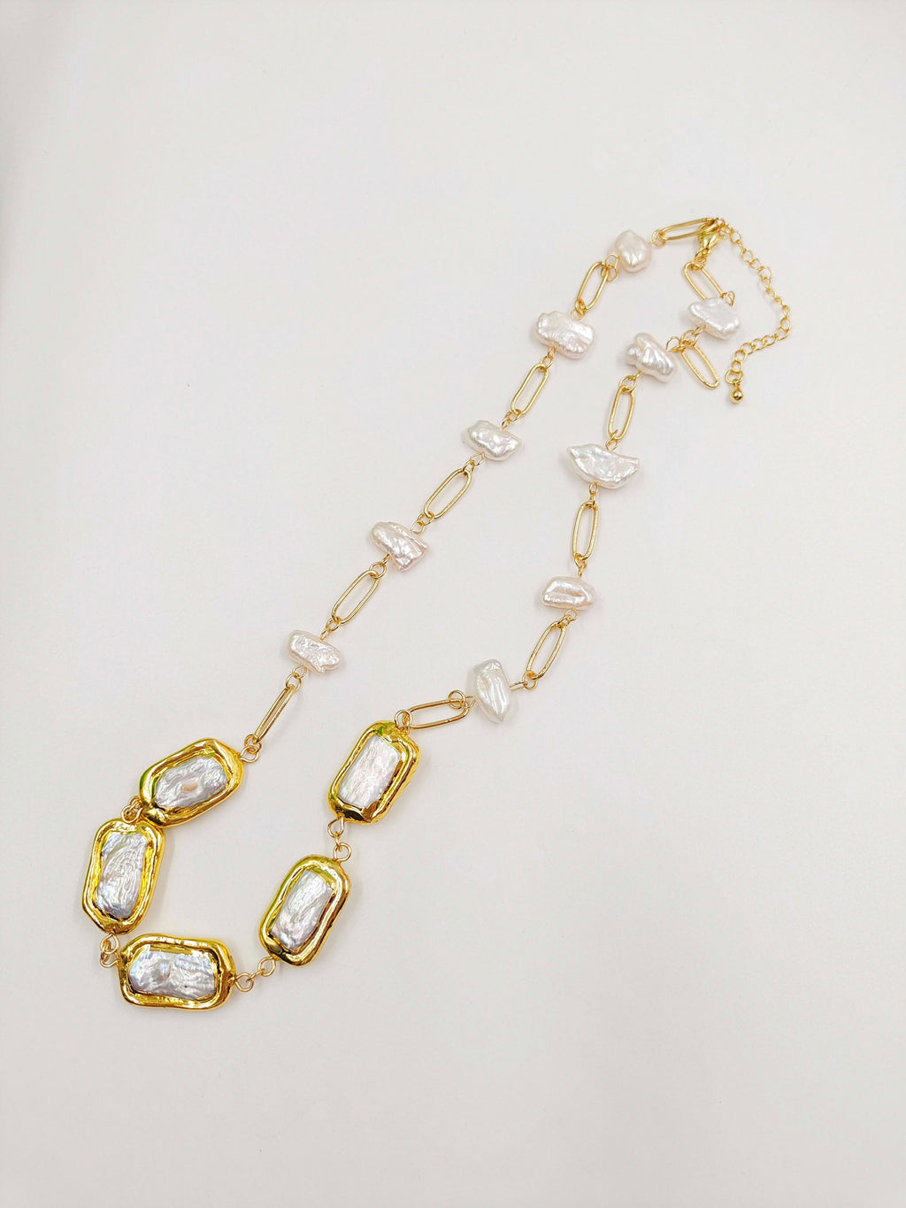 Célestine – Gouden zoetwaterparelketting