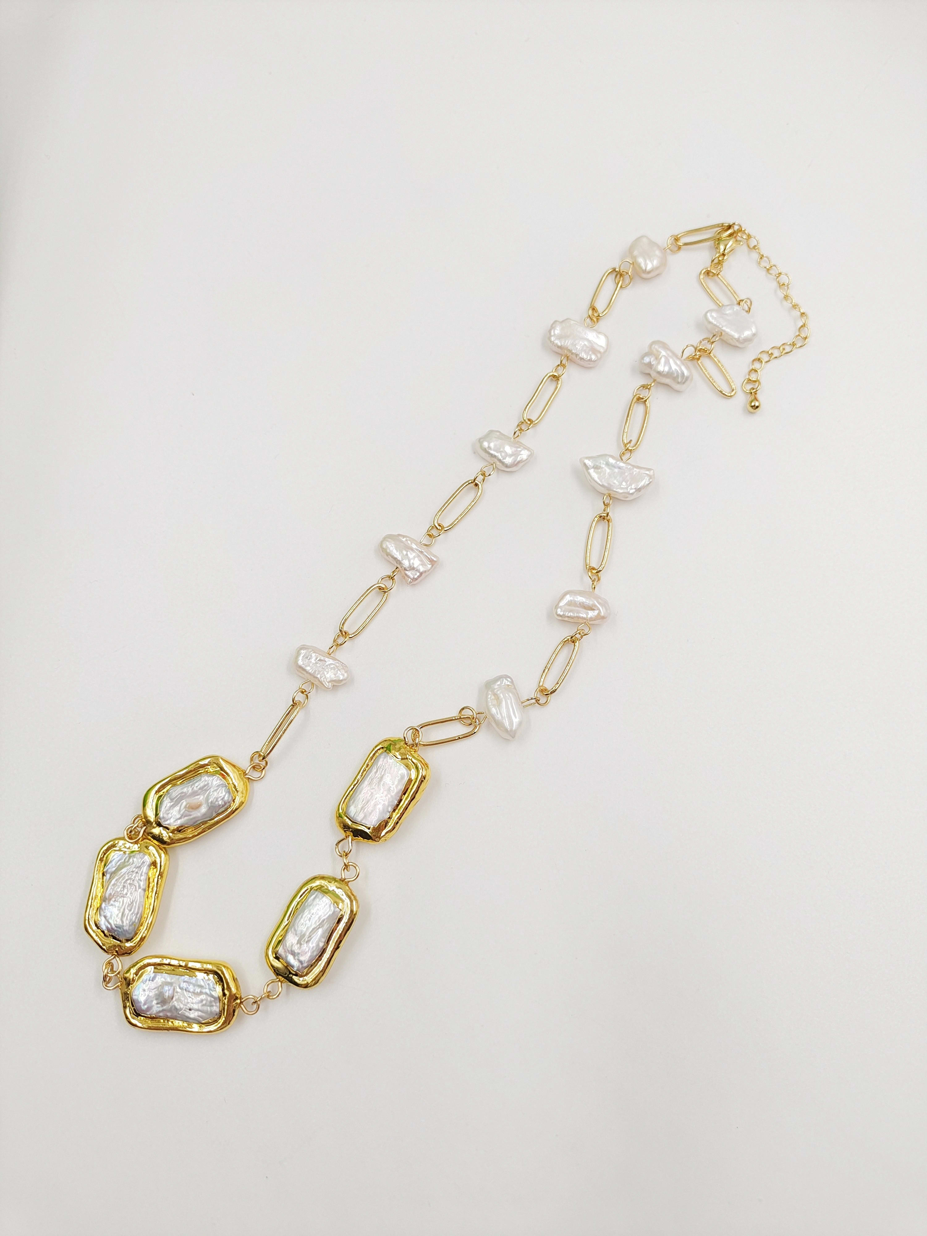 Célestine – Gouden zoetwaterparelketting