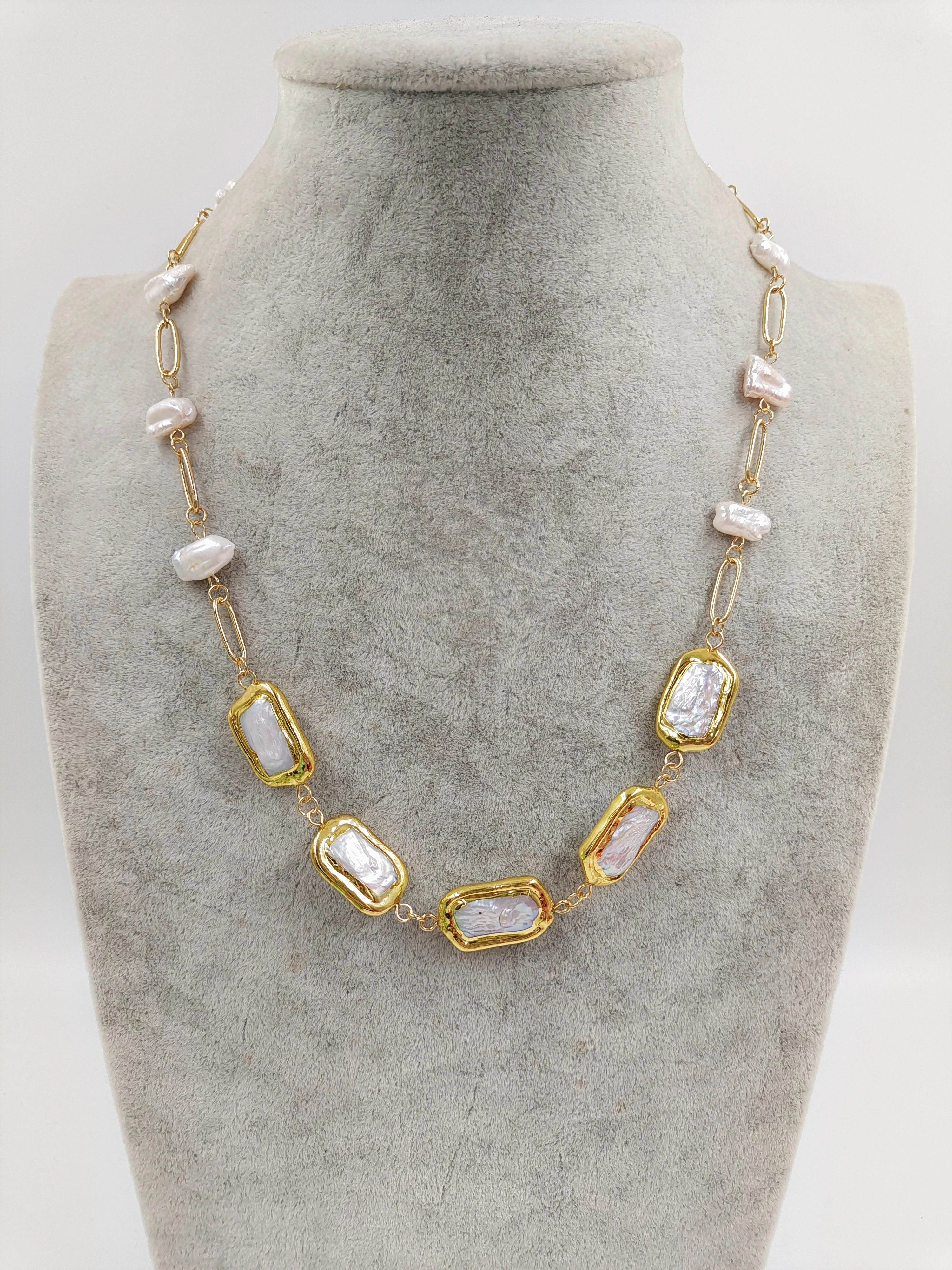 Célestine – Gouden zoetwaterparelketting