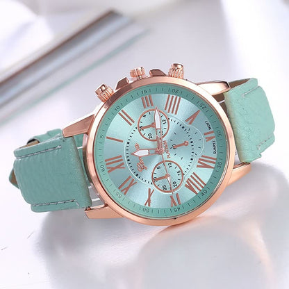 Elegante roségouden horloge met een subtiele parel